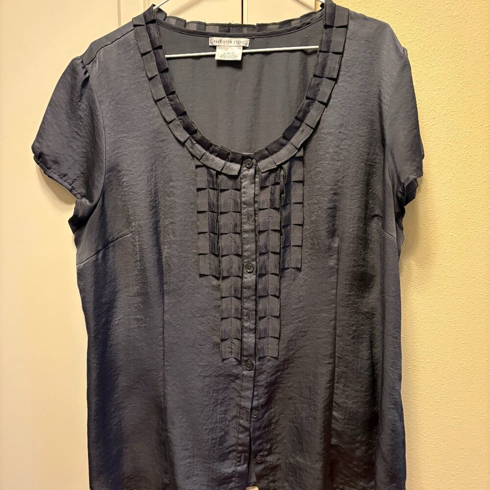 Women's Van Heusen Dress Shirt